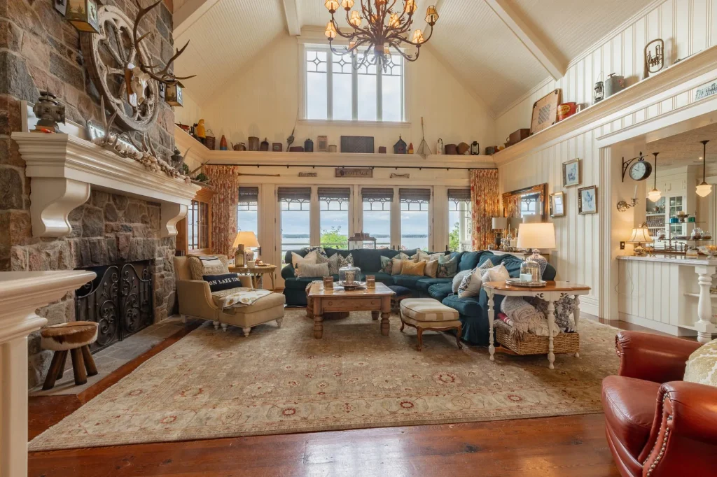 736 Lake Dr N Stunning Hamptons Inspired Masterpiece with Resort Style Luxury in Canada 20