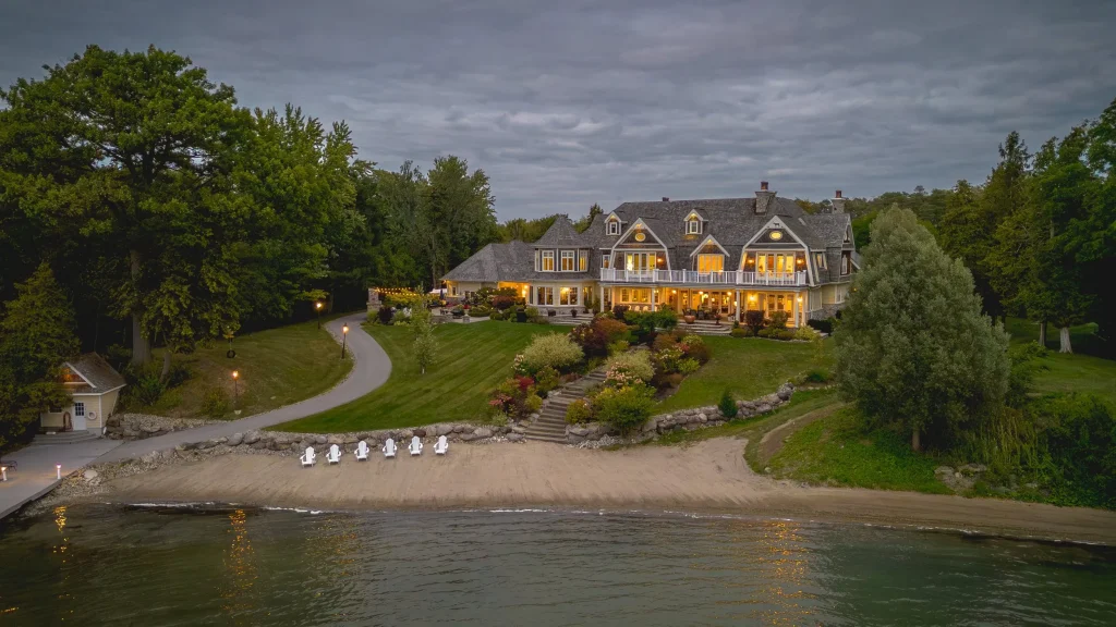 736 Lake Dr N Stunning Hamptons Inspired Masterpiece with Resort Style Luxury in Canada 26
