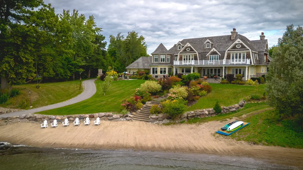 736 Lake Dr N Stunning Hamptons Inspired Masterpiece with Resort Style Luxury in Canada 8