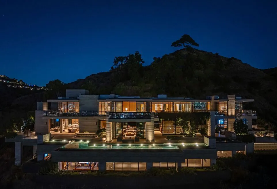 7661 Curson Ter Explore the Breathtaking 125 Million Architectural Masterpiece in the Hollywood Hills 20