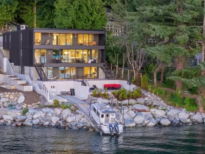 Exceptional Modern Waterfront Estate in West Vancouver, a Flawlessly Crafted Architectural Gem for C$12.25 Million 1 8885 Lawrence Way Breathtaking Modern Waterfront Estate Crafted to Perfection in West Vancouver 1