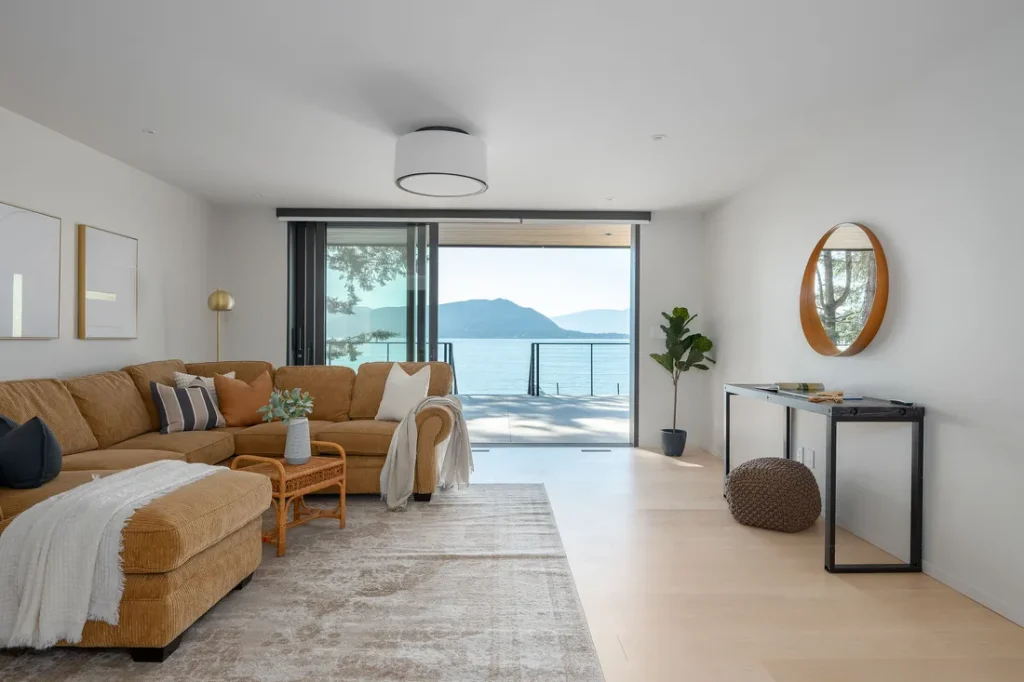 Exceptional Modern Waterfront Estate in West Vancouver, a Flawlessly Crafted Architectural Gem for C$12.25 Million 12 8885 Lawrence Way Breathtaking Modern Waterfront Estate Crafted to Perfection in West Vancouver 13