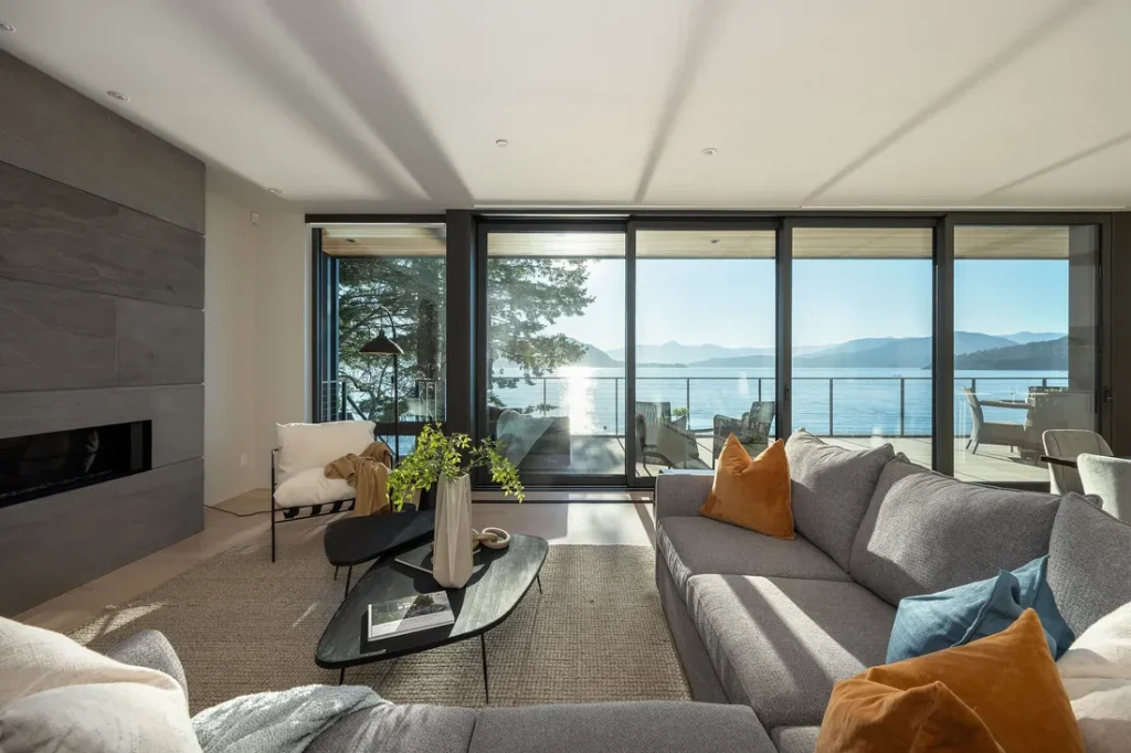 Exceptional Modern Waterfront Estate in West Vancouver, a Flawlessly Crafted Architectural Gem for C$12.25 Million 6 8885 Lawrence Way Breathtaking Modern Waterfront Estate Crafted to Perfection in West Vancouver 2