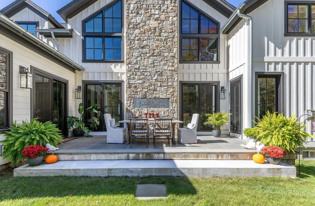 Custom-Built Connecticut Estate Boasting Unparalleled Excellence and Forever Views for $4.5 Million 8 9 Steeple Chase Road Unparalleled Excellence in a Custom Built Connecticut Estate with Forever Views 4