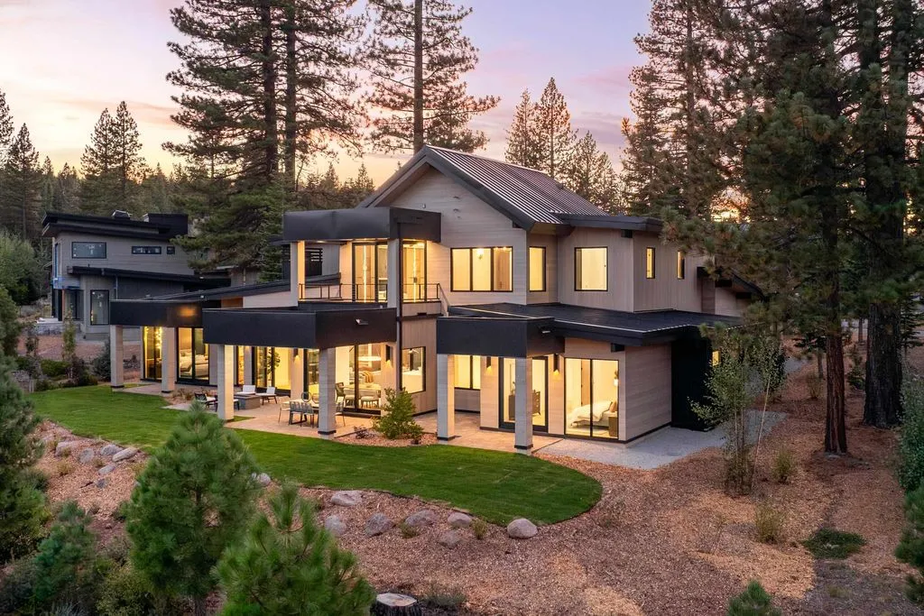 A California Retreat of Elegance, Innovation, and Breathtaking Northstar Views Lists for $5,795,000 28 9308 Gaston Ct Delivers Spectacular Northstar Views and Next Level California Luxury 24