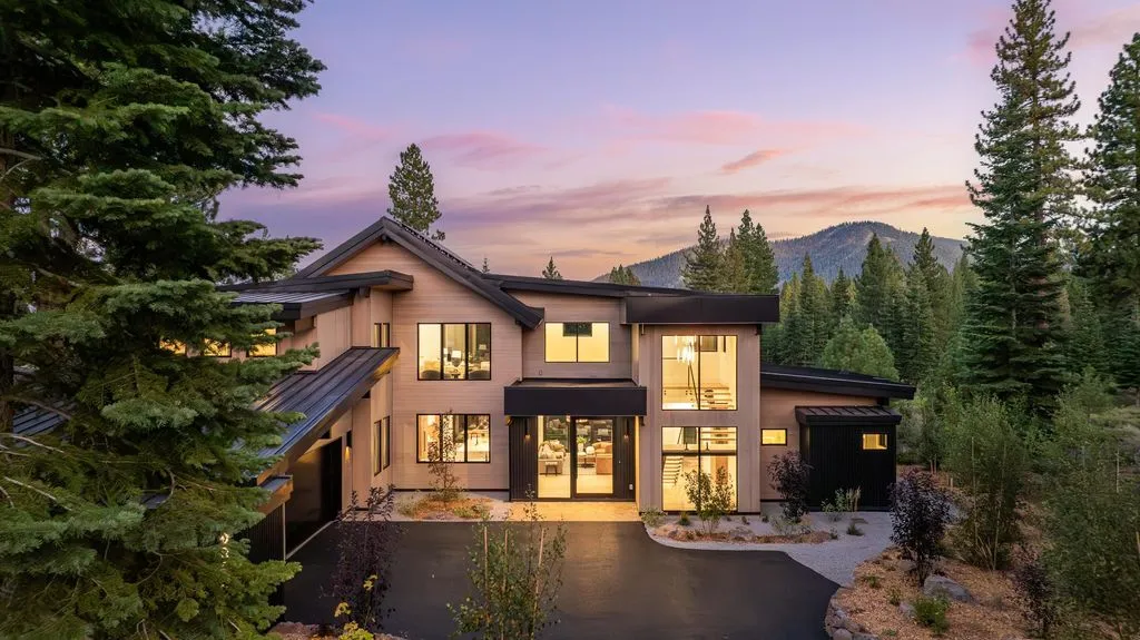 A California Retreat of Elegance, Innovation, and Breathtaking Northstar Views Lists for $5,795,000 29 9308 Gaston Ct Delivers Spectacular Northstar Views and Next Level California Luxury 25