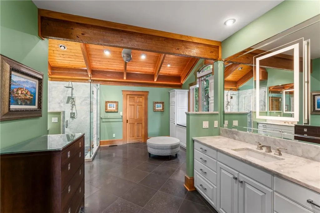 Breathtaking Architectural Gem at 207 Passion Flower Way Combines Modern Design and Mountain Lake Serenity 11