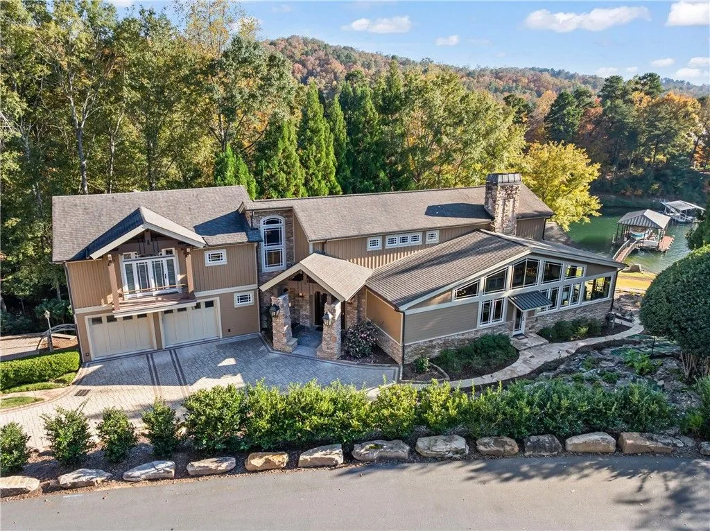 Breathtaking Architectural Gem at 207 Passion Flower Way Combines Modern Design and Mountain Lake Serenity 4