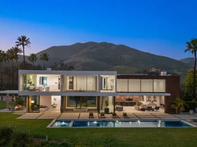 Breathtaking Architectural Icon at 5601 Kanan Dume Rd by Steven Kent Lists for 15 Million 1