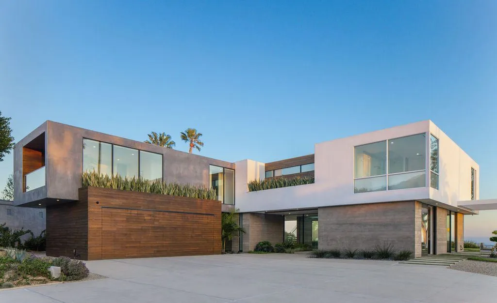 Breathtaking Architectural Icon at 5601 Kanan Dume Rd by Steven Kent Lists for 15 Million 2