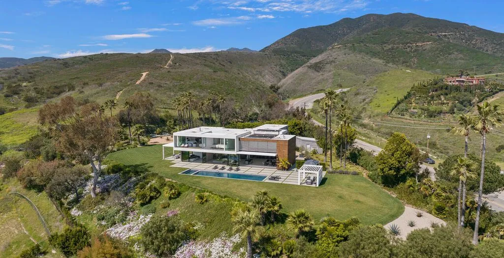 Breathtaking Architectural Icon at 5601 Kanan Dume Rd by Steven Kent Lists for 15 Million 26