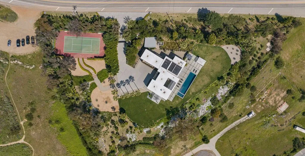 Breathtaking Architectural Icon at 5601 Kanan Dume Rd by Steven Kent Lists for 15 Million 27