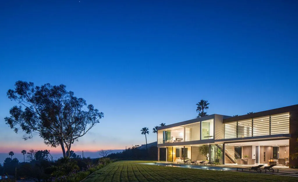 Breathtaking Architectural Icon at 5601 Kanan Dume Rd by Steven Kent Lists for 15 Million 4
