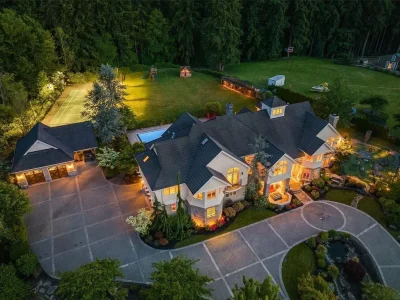 Elegant Washington Estate by Odegard Gockel Exudes Timeless Equestrian Grace, Asking $5.695 Million 1 Captivating Equestrian Retreat at 20727 SE 24th Street Offers Effortless Luxury for 5.695 Million 1