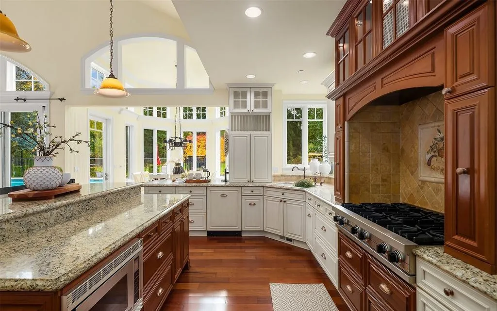 Elegant Washington Estate by Odegard Gockel Exudes Timeless Equestrian Grace, Asking $5.695 Million 18 Captivating Equestrian Retreat at 20727 SE 24th Street Offers Effortless Luxury for 5.695 Million 14