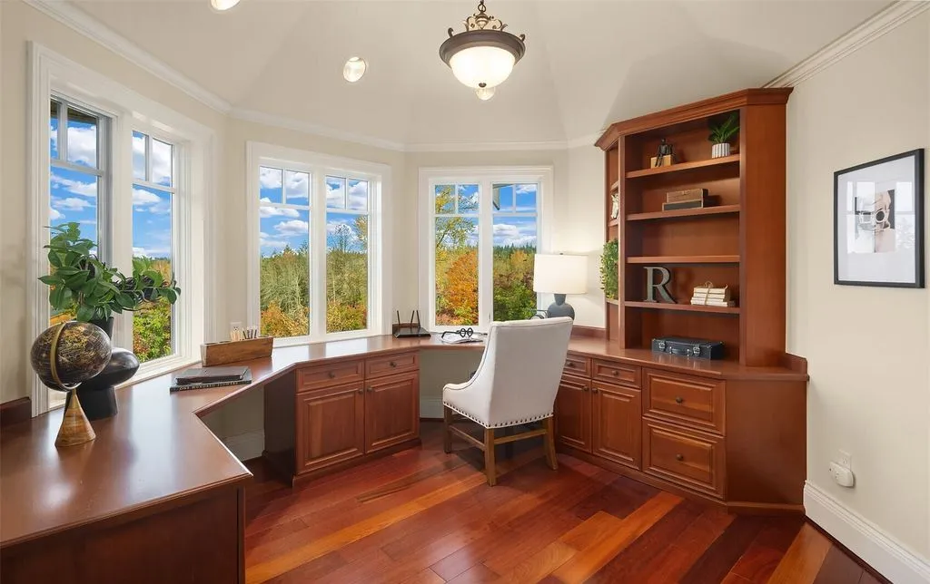 Elegant Washington Estate by Odegard Gockel Exudes Timeless Equestrian Grace, Asking $5.695 Million 23 Captivating Equestrian Retreat at 20727 SE 24th Street Offers Effortless Luxury for 5.695 Million 19