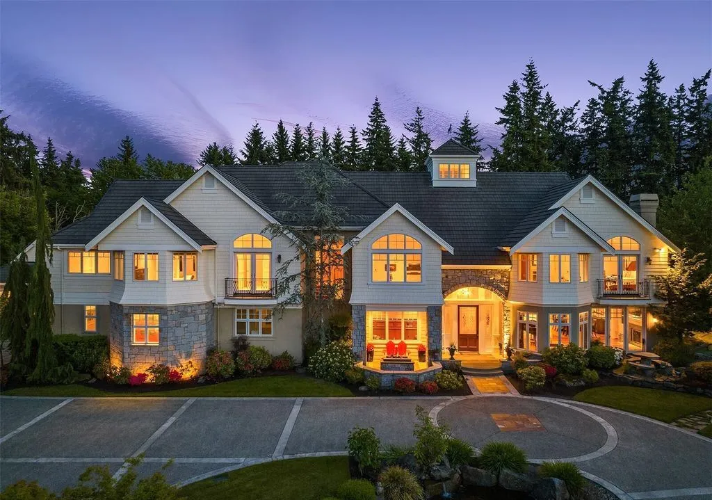 Elegant Washington Estate by Odegard Gockel Exudes Timeless Equestrian Grace, Asking $5.695 Million 7 Captivating Equestrian Retreat at 20727 SE 24th Street Offers Effortless Luxury for 5.695 Million 3