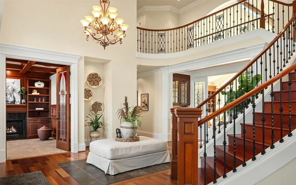 Elegant Washington Estate by Odegard Gockel Exudes Timeless Equestrian Grace, Asking $5.695 Million 11 Captivating Equestrian Retreat at 20727 SE 24th Street Offers Effortless Luxury for 5.695 Million 7