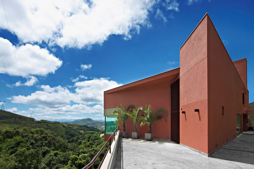 Villa Castela Residence by Anastasia Arquitetos, A Sculptural Concrete Home in Harmony with Nature