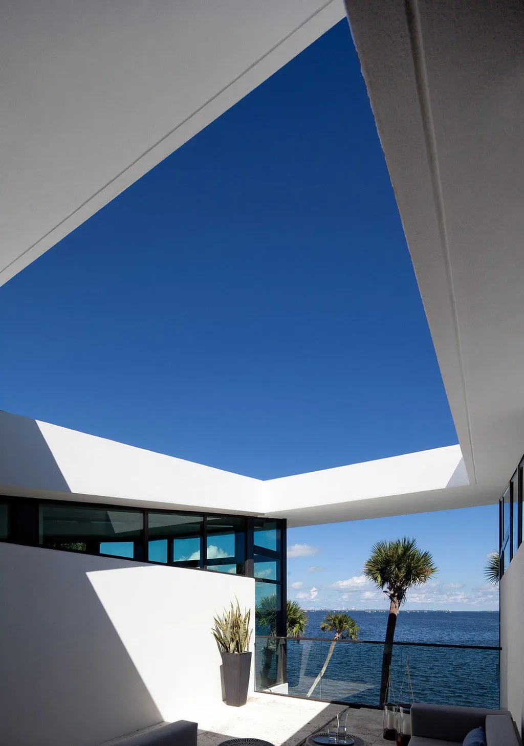 Coral Gables Residence by Touzet Studio, Modernism Meets Tradition, Reimagines Coastal Living