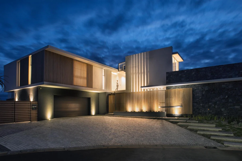 D13 House by GSQUARED Architects Blends Modern Minimalism with Cape Town’s Natural Beauty