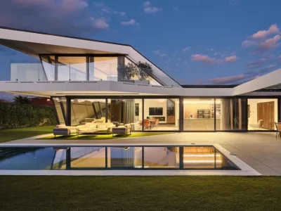 Elevated Nature House by ROA Arquitectura, Sustainable Mediterranean Living with Rooftop Garden