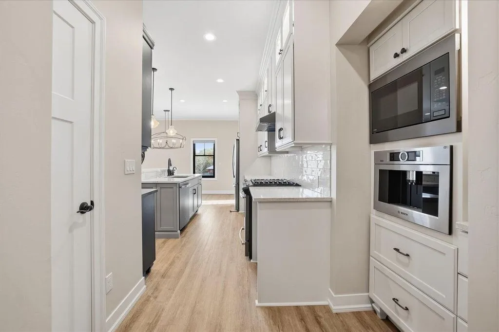 Exquisite 5674 State Highway 167 Wisconsin Log Estate Offers Rustic Elegance for 4 Million 14