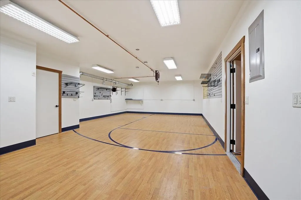 Exquisite 5674 State Highway 167 Wisconsin Log Estate Offers Rustic Elegance for 4 Million 19