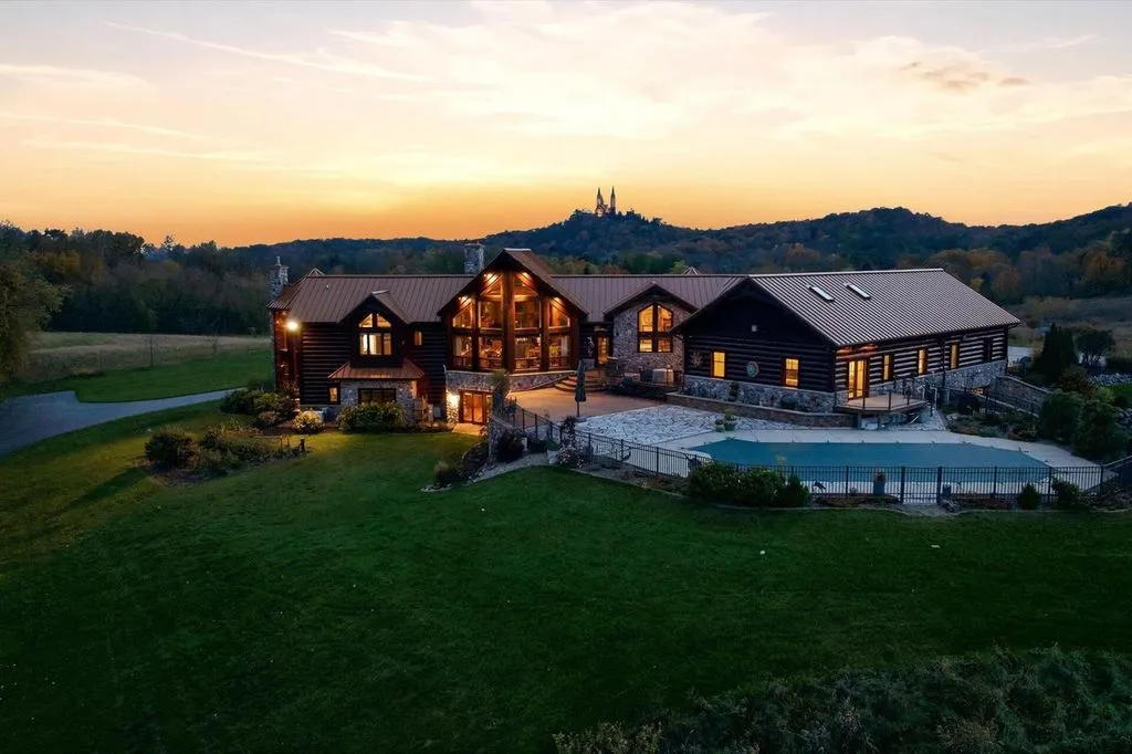 Exquisite 5674 State Highway 167 Wisconsin Log Estate Offers Rustic Elegance for 4 Million 25