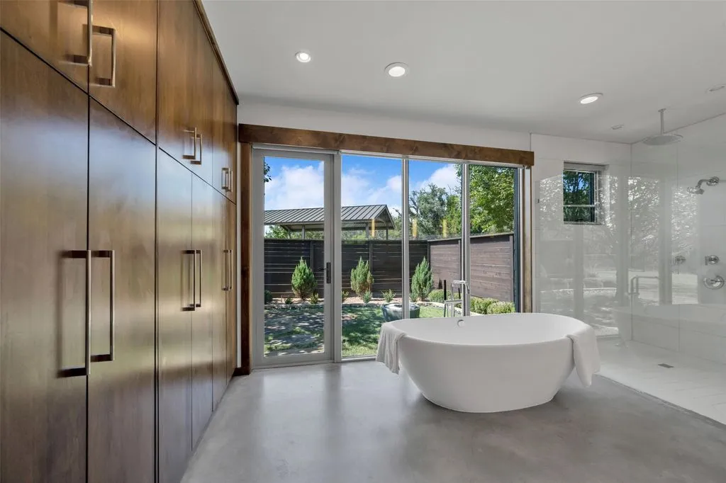 Long Creek Ranch: A Premier Texas Hill Country Estate of Refined Beauty, Listed at $9.675 Million 16 Exquisite Long Creek Ranch at 4658 County Road 163 Showcases Timeless Texas Hill Country Elegance Priced at 9.675 Million 11