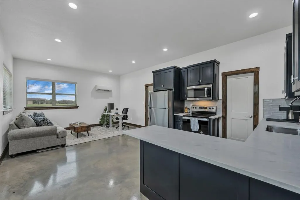 Long Creek Ranch: A Premier Texas Hill Country Estate of Refined Beauty, Listed at $9.675 Million 20 Exquisite Long Creek Ranch at 4658 County Road 163 Showcases Timeless Texas Hill Country Elegance Priced at 9.675 Million 17