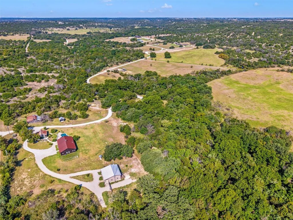 Long Creek Ranch: A Premier Texas Hill Country Estate of Refined Beauty, Listed at $9.675 Million 7 Exquisite Long Creek Ranch at 4658 County Road 163 Showcases Timeless Texas Hill Country Elegance Priced at 9.675 Million 26
