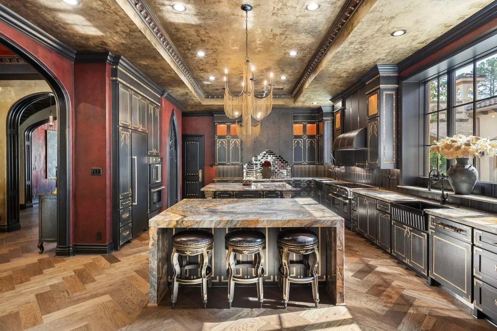 Exquisite Texas Residence at 15 Estancia Pl Marries Old World Grandeur with Modern Sophistication 12