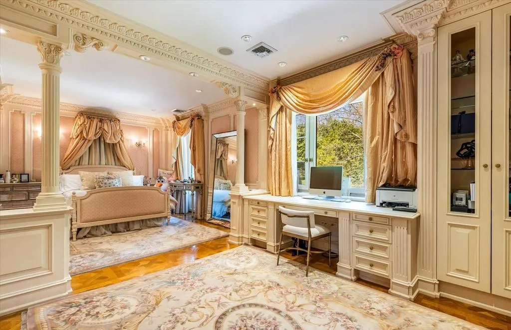 Exquisite Waterview Residence at 0 Kings Point Road Redefines Kings Point Luxury for 12.9 Million 20