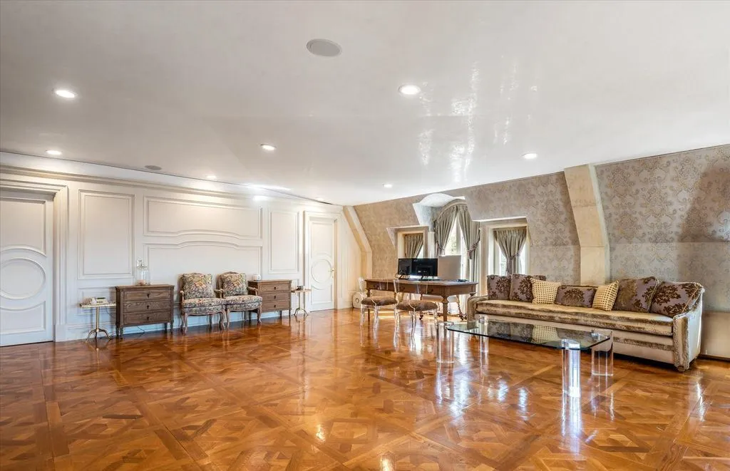 Exquisite Waterview Residence at 0 Kings Point Road Redefines Kings Point Luxury for 12.9 Million 21