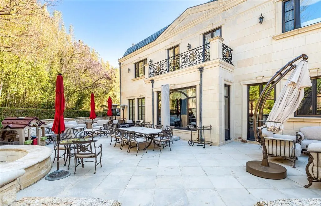 Exquisite Waterview Residence at 0 Kings Point Road Redefines Kings Point Luxury for 12.9 Million 28