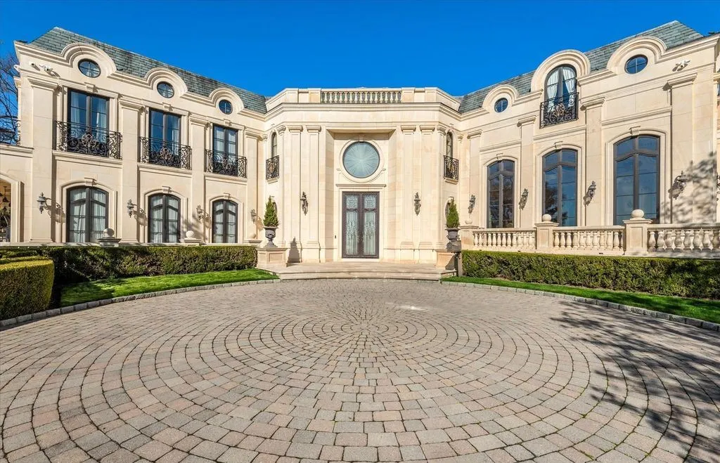 Exquisite Waterview Residence at 0 Kings Point Road Redefines Kings Point Luxury for 12.9 Million 4