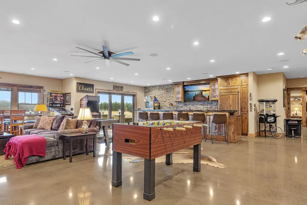 Extraordinary 189 Acre Estate at 4026 Union Lake Trl Showcases Minnesotas Natural Beauty for 6.5 Million 16