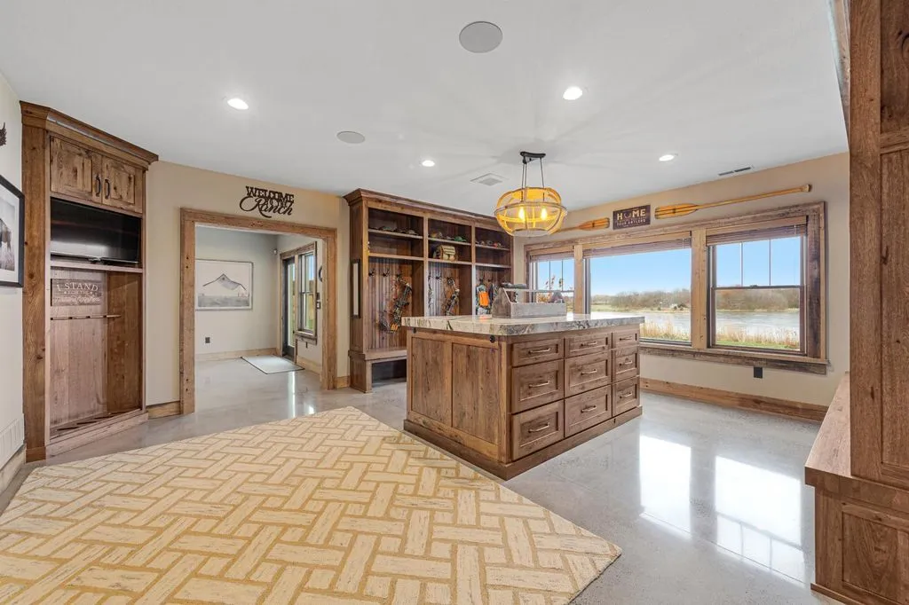 Extraordinary 189 Acre Estate at 4026 Union Lake Trl Showcases Minnesotas Natural Beauty for 6.5 Million 19