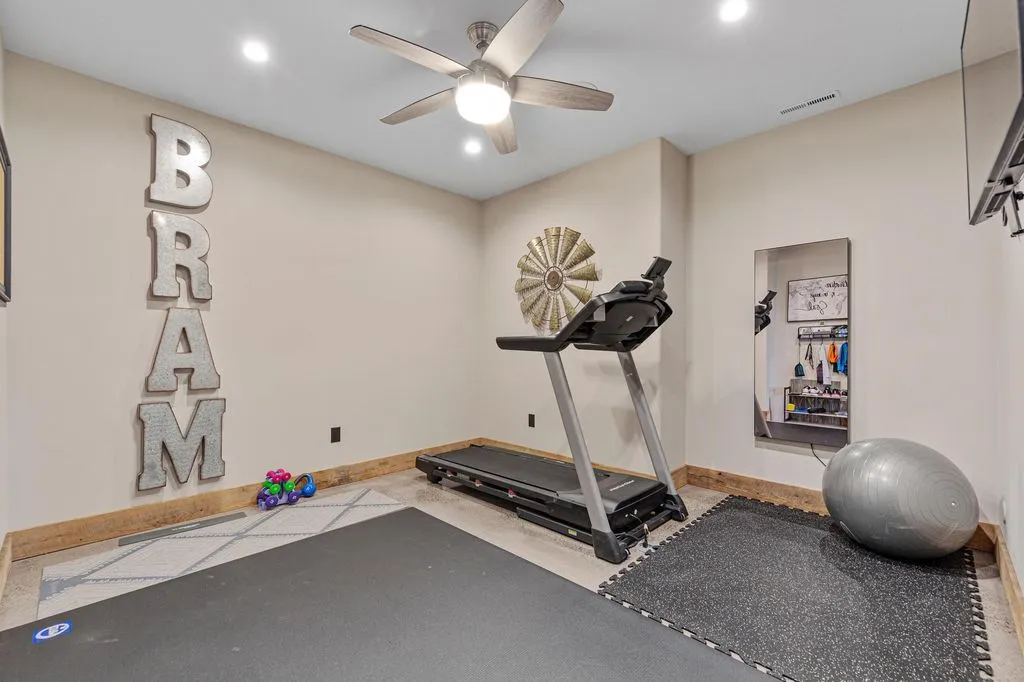 Extraordinary 189 Acre Estate at 4026 Union Lake Trl Showcases Minnesotas Natural Beauty for 6.5 Million 20