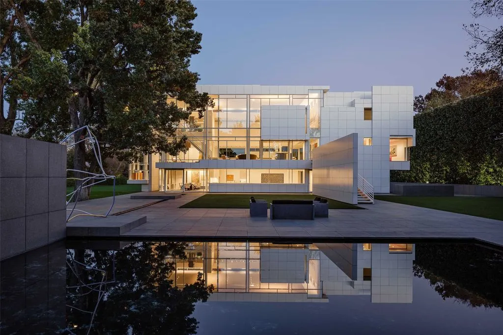 A Work of Art: Richard Meier’s Rachofsky House in Texas Offered at $23 Million 5 Extraordinary 8605 Preston Rd Estate by Richard Meier Offered at 23 Million 1