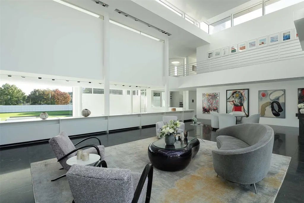 A Work of Art: Richard Meier’s Rachofsky House in Texas Offered at $23 Million 16 Extraordinary 8605 Preston Rd Estate by Richard Meier Offered at 23 Million 11