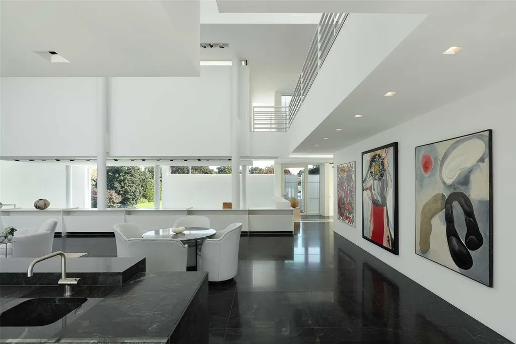 A Work of Art: Richard Meier’s Rachofsky House in Texas Offered at $23 Million 19 Extraordinary 8605 Preston Rd Estate by Richard Meier Offered at 23 Million 14
