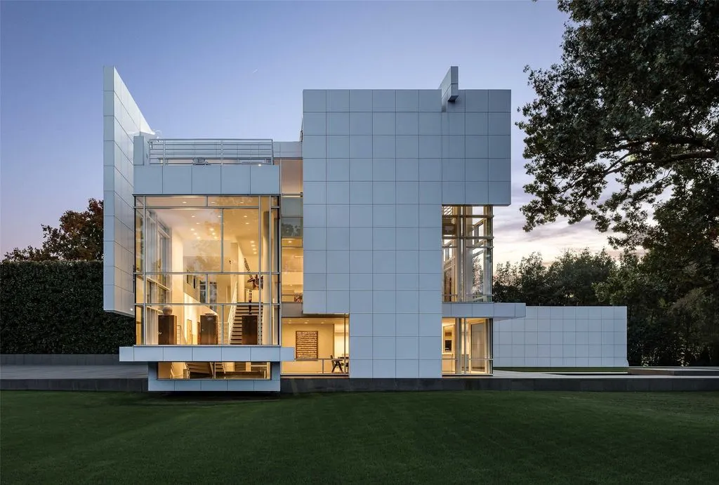 A Work of Art: Richard Meier’s Rachofsky House in Texas Offered at $23 Million 32 Extraordinary 8605 Preston Rd Estate by Richard Meier Offered at 23 Million 25