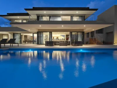 House A6 by Studiovision, Sculptural Modernism Amid South African Landscapes