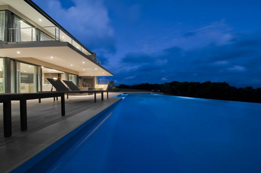 House A6 by Studiovision Sculptural Modernism Amid South African Landscapes 8