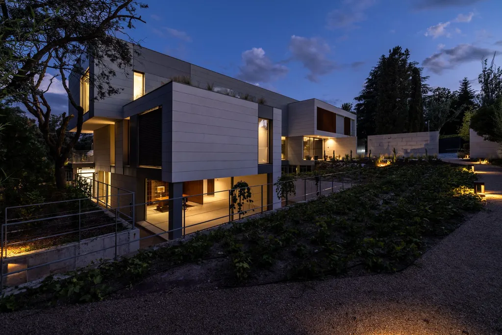 House VHC by FH2L Arquitectos, A Sculpted Sanctuary of Light, Landscape, and Contemporary Elegance 12 House VHC by FH2L Arquitectos, A Sculpted Sanctuary of Light, Landscape, and Contemporary Elegance