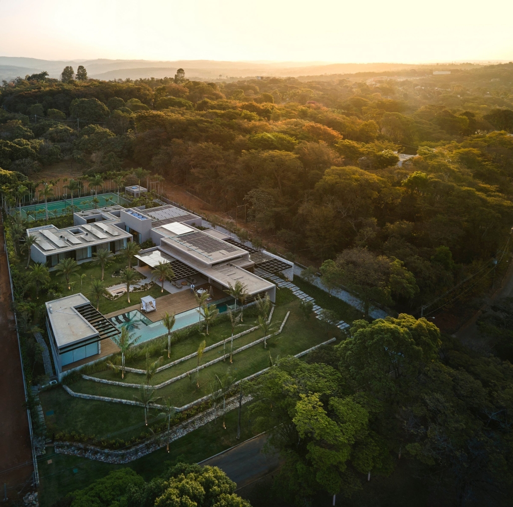 IC Residence by Anastasia Arquitetos Blends Tropical Modernism with Landscape Harmony in Lagoa Santa 12 IC Residence by Anastasia Arquitetos Blends Tropical Modernism with Landscape Harmony in Lagoa Santa 6