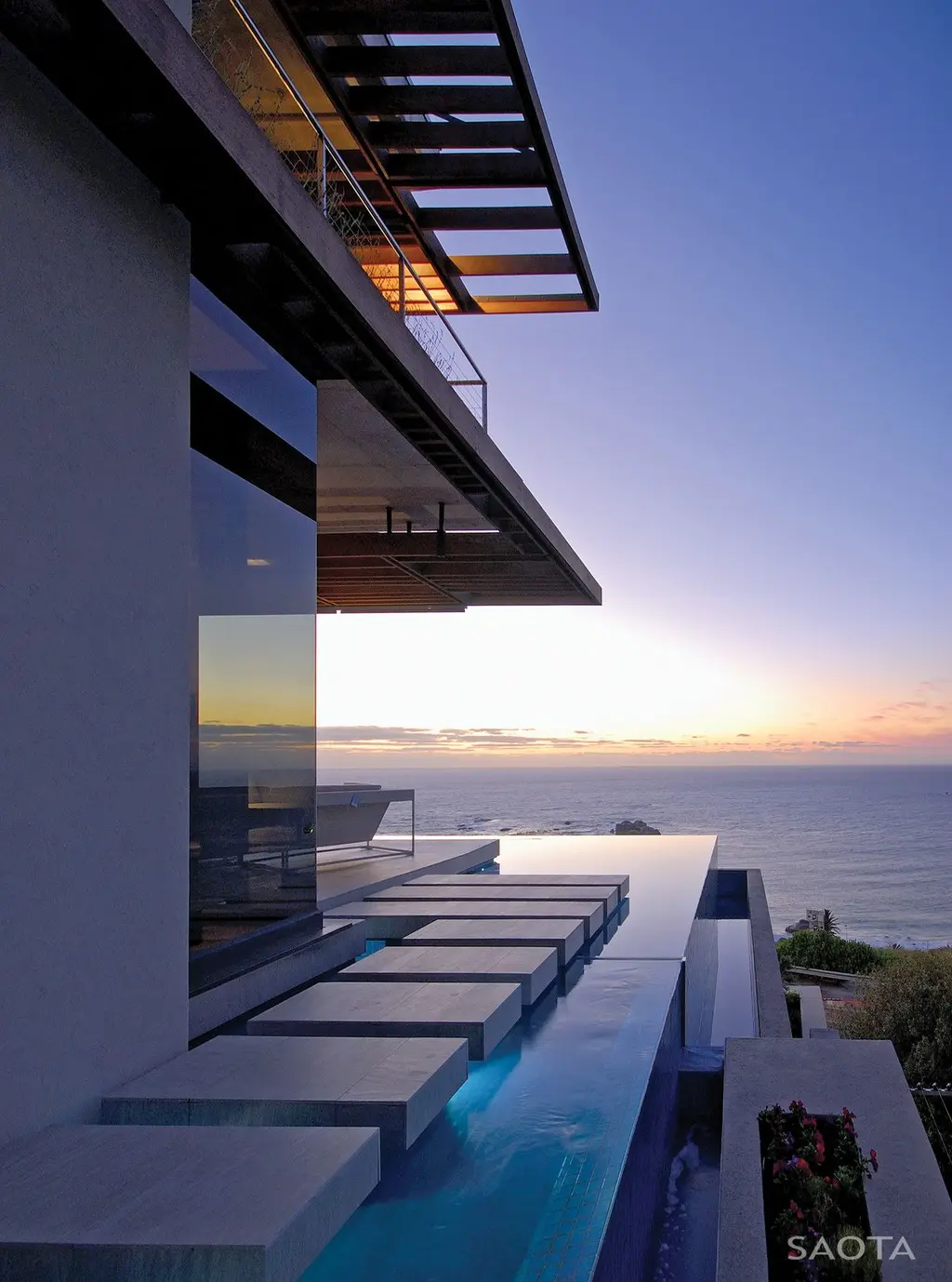 Kloof 151 by SAOTA, A Sculptural Family Home Overlooking Clifton’s Dramatic Coastline 3 Kloof 151 by SAOTA, A Sculptural Family Home Overlooking Clifton’s Dramatic Coastline