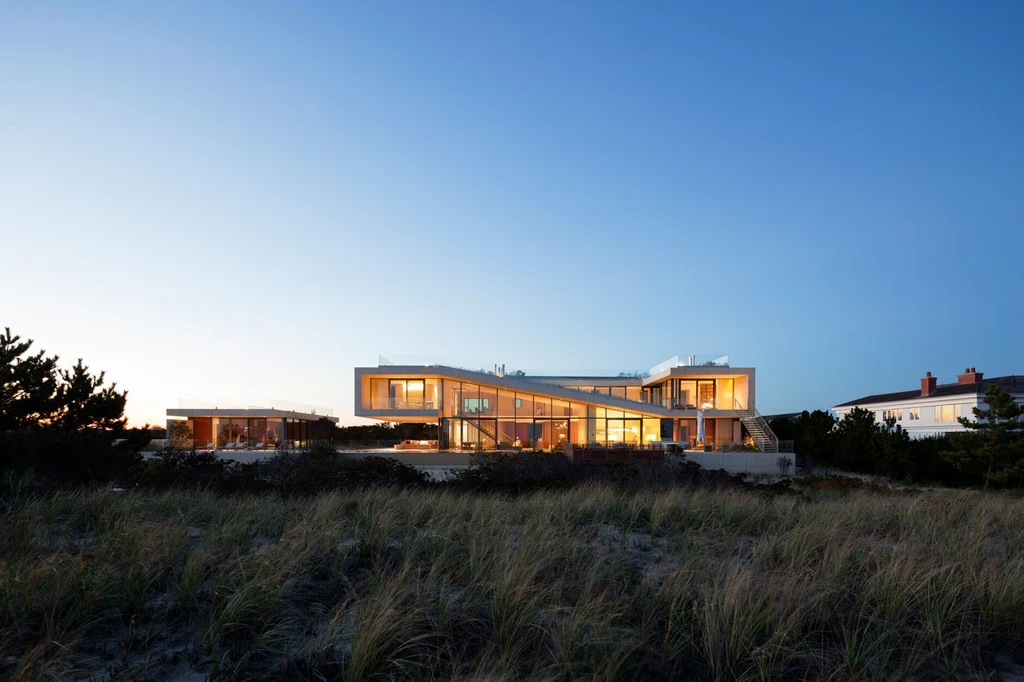 Long Island House by 1100 Architect, A Serene Oceanfront Retreat with Timeless Modern Design 2 Long Island House by 1100 Architect A Serene Oceanfront Retreat with Timeless Modern Design 10